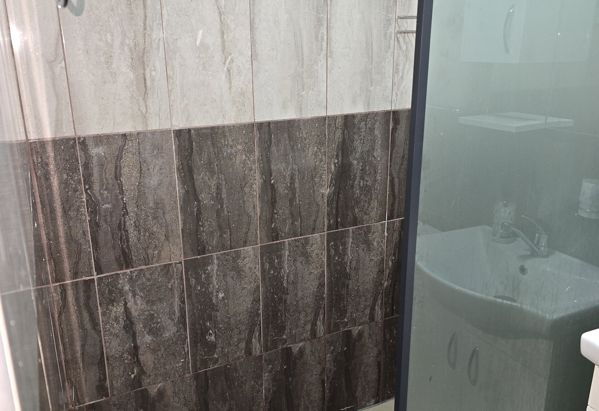Garden Haven Apartment with Garden View walk-in shower floor
